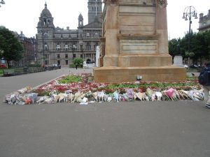 Memorial to the Manchester attack - Glasgow